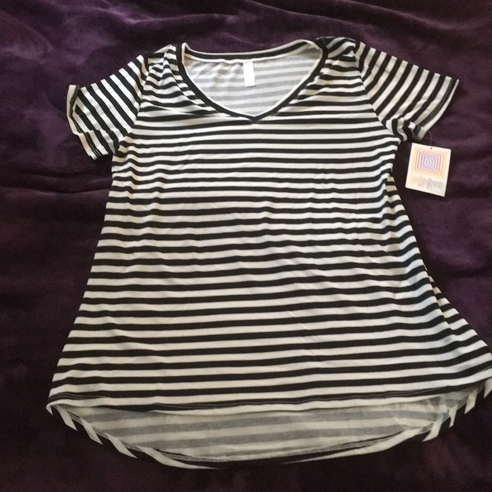 NWT Lularoe Christy Tee